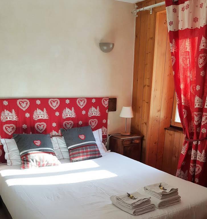 Auberge Des Gorges Серво Екстериор снимка