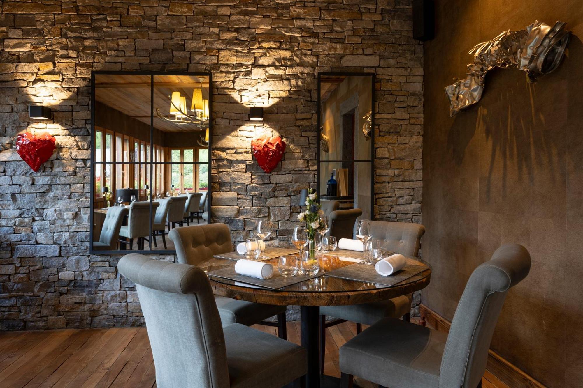 Auberge Des Gorges Серво Екстериор снимка