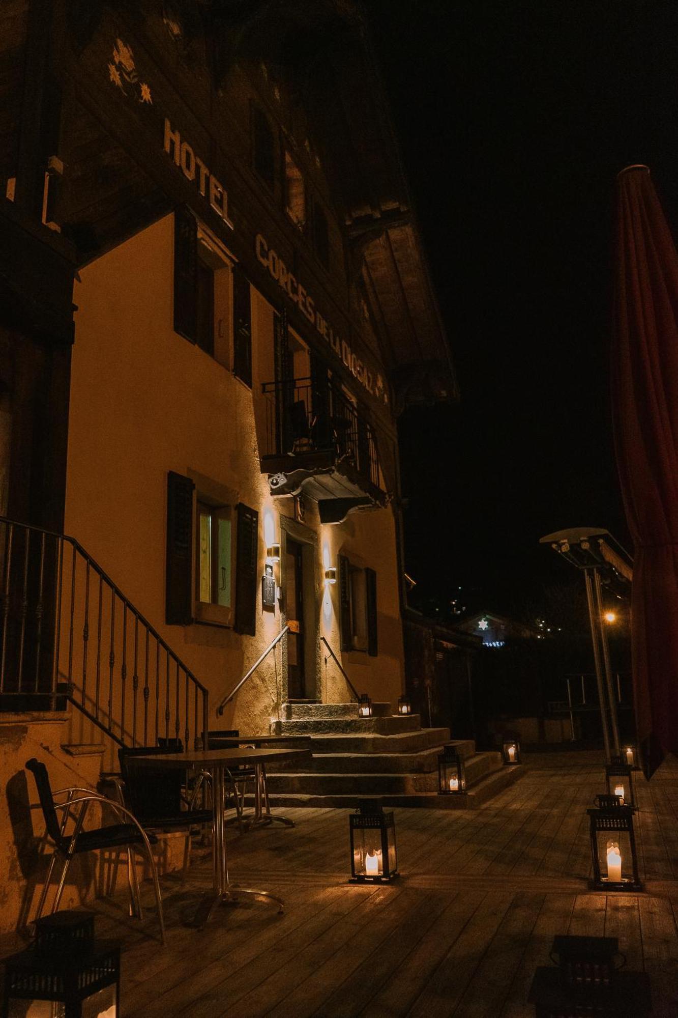 Auberge Des Gorges Серво Екстериор снимка